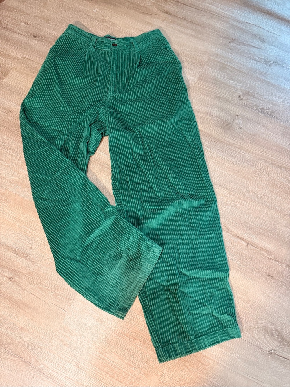 Urban Outfitters Green Corduroy High Rise Wide Leg Pants Small